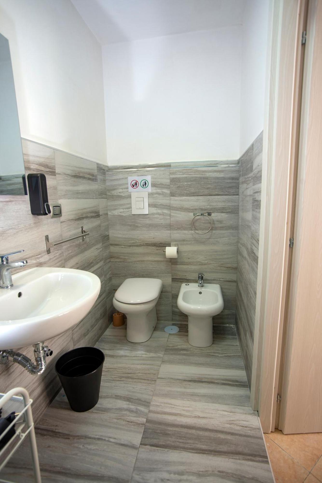 Na City Rooms Napoli Eksteriør billede