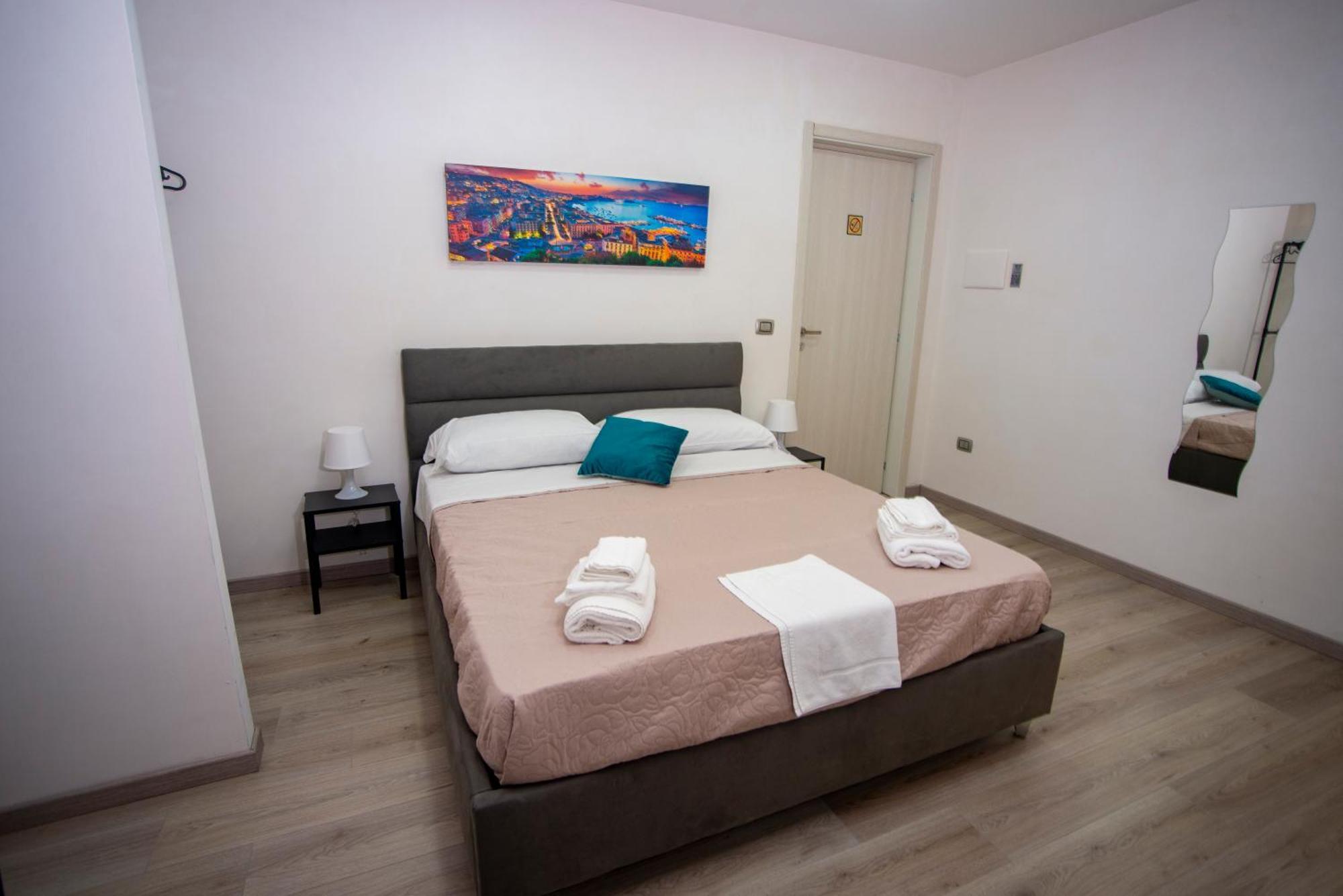 Na City Rooms Napoli Eksteriør billede